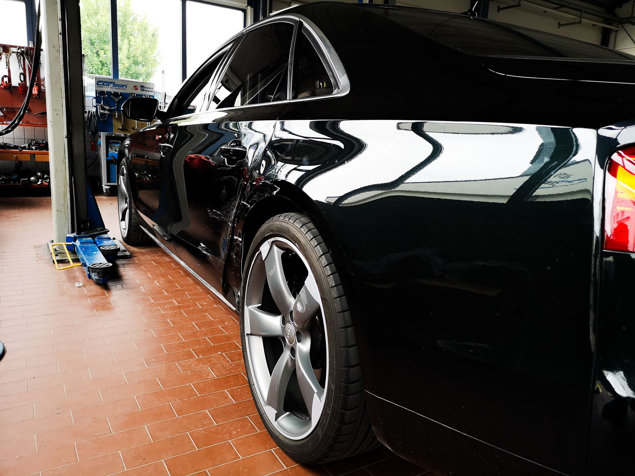 Aluminium-Instandsetzung eines Audi A8